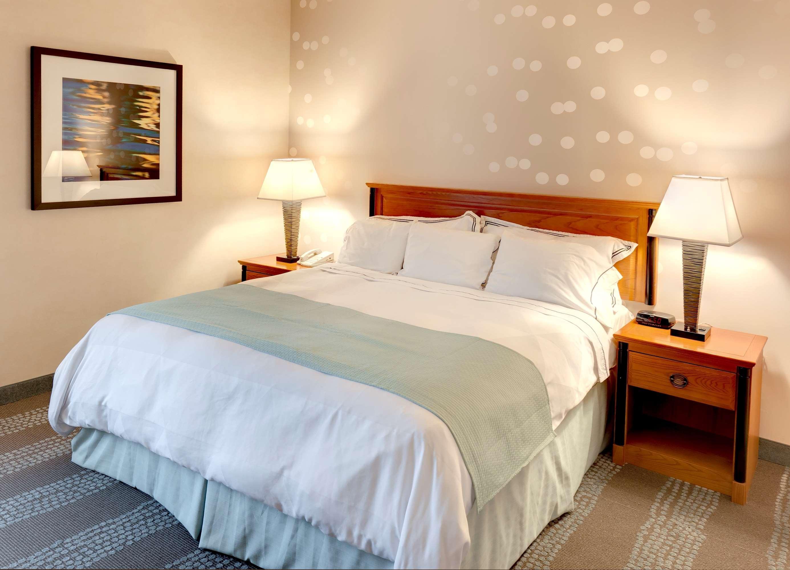 Fallsview & Hotel Niagara Falls