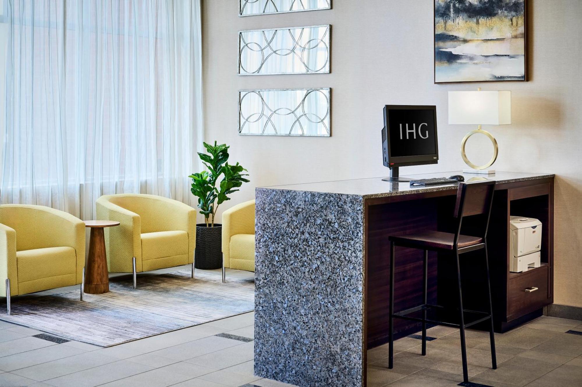 Fallsview & Hotel 3*